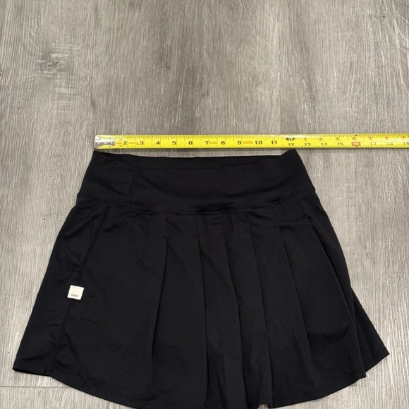 Vuori Baseline Womens S Skirt Black Athletic Tennis Built-In Shorts Pickleball - Picture 5 of 7